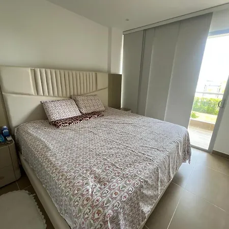 Baia Kristal Apartahotel